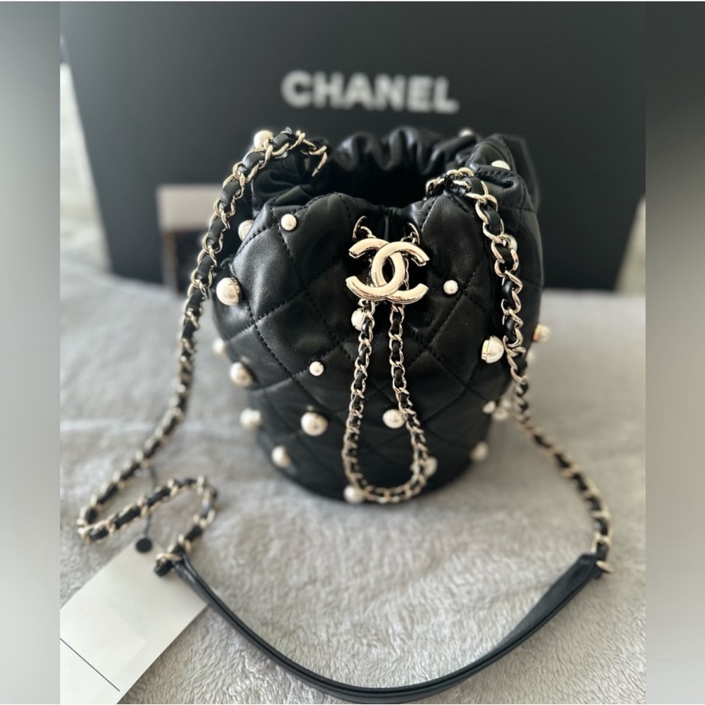 Brand new rare size CHANEL bucket bag with pearl embelishment - Picture 7 of 14